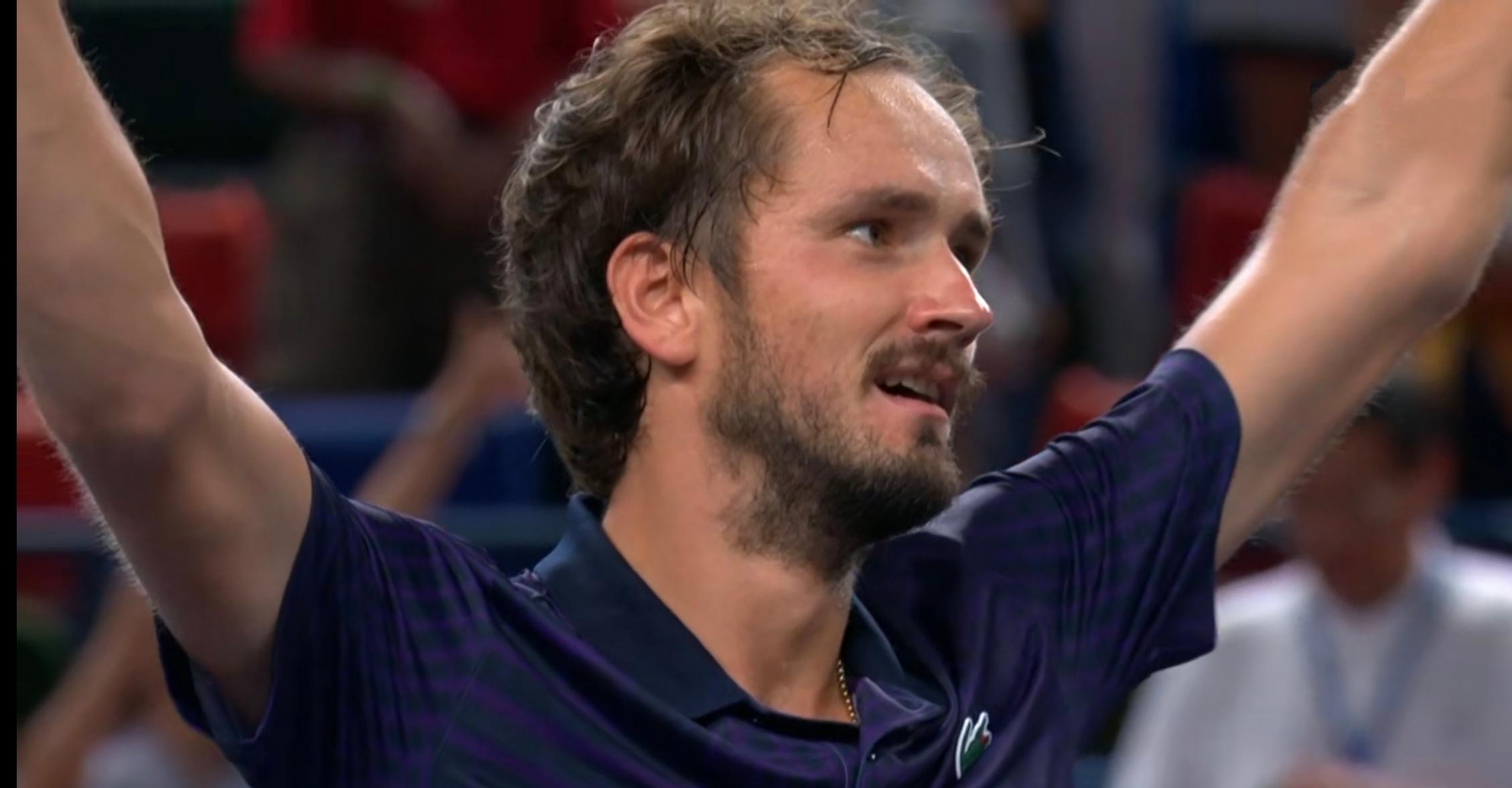 年终总决赛翻盘蒙特卡洛大师赛，梅德韦杰夫点燃赛场