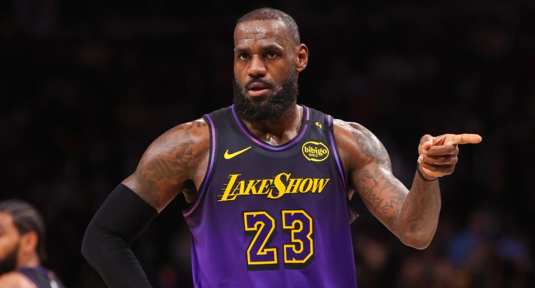 福建队逆转山西队，詹姆斯状态火热