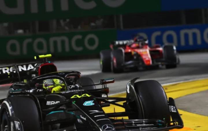 世界杯2026-梅赛德斯碾压法拉利，汉密尔顿刷新纪录