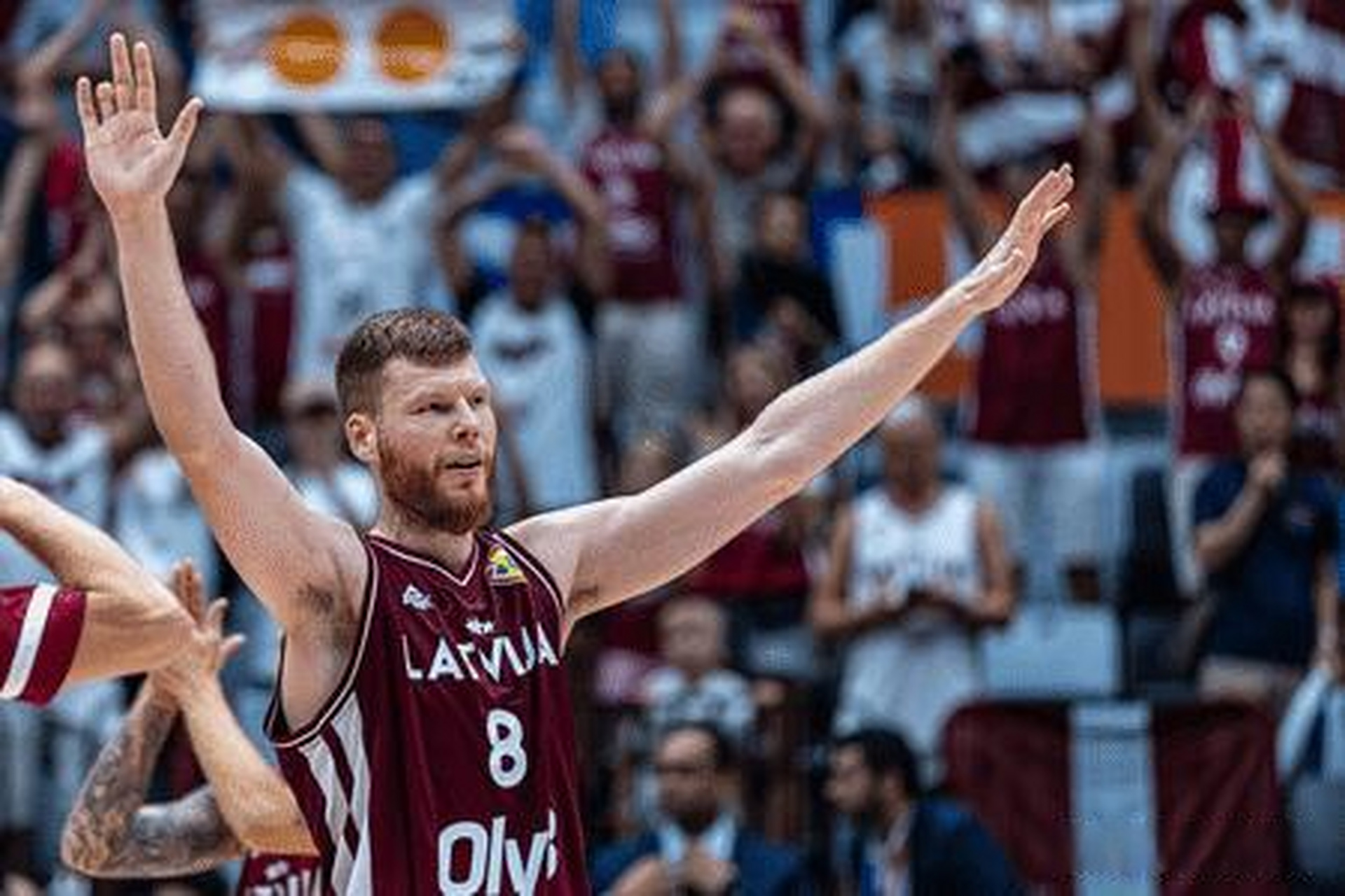 ayx世界杯2026-瑞典队绝杀法国队，波尔点燃赛场